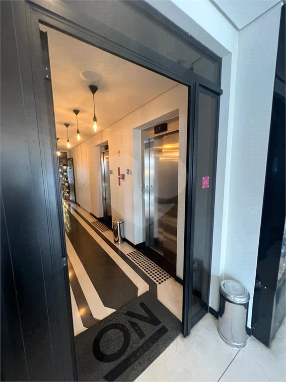 STUDIO 21,68M² TOTALMENE IMOBILIADO AO LADO DO SHOPPING IBIRAPUERA