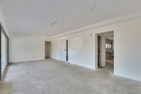 Apartamento à venda com 3 quartos, sendo 1 suíte, em Jardim Marajoara, São Paulo, SP
