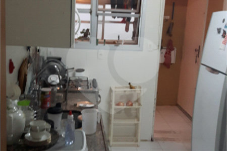 Apartamento de 2 quartos à venda perto do Metrô Paraíso! Excelente localização!