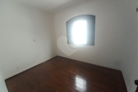 Casa térrea para venda ou locação no Parque Estancia Suíça.