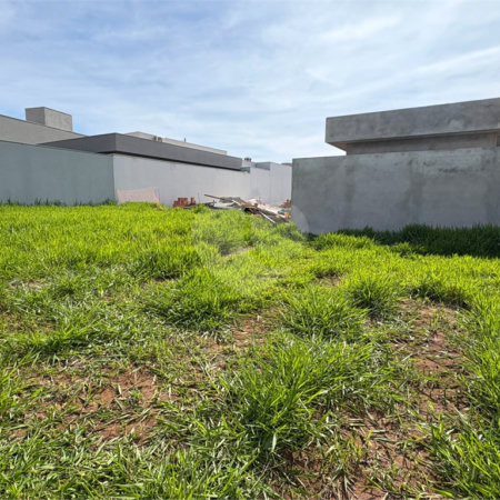 Loteamento á venda no Residencial Villenevve.