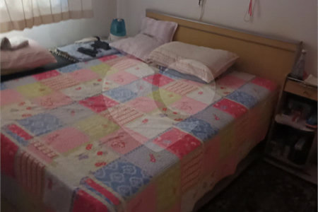Casa com 198m², 3 dormitórios, sendo 1 suíte, 3 vagas, à venda na Vila Matilde.