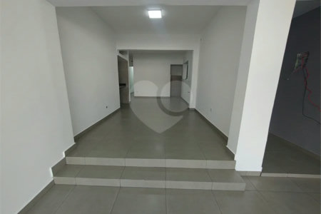SALÃO COMERCIAL DE 100M² - RECEM REFORMADO
