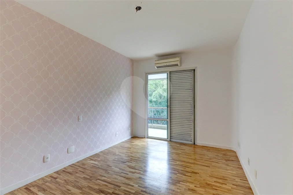 Apartamento no Alto da Boa Vista Condomíno com vasta área verde, lazer e segurança..