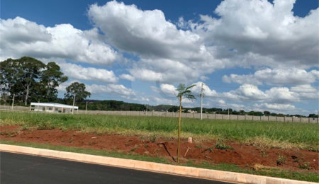 Terreno à venda em Residencial Samambaia, São Carlos, SP