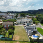 Terreno de 504 m², Plano e Face Norte no Reserva dos Vinhedos – Louveira/SP