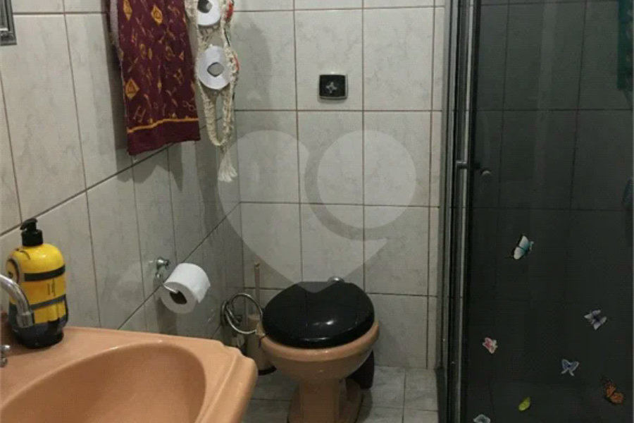 Casa 4 dormitórios, 3 vagas