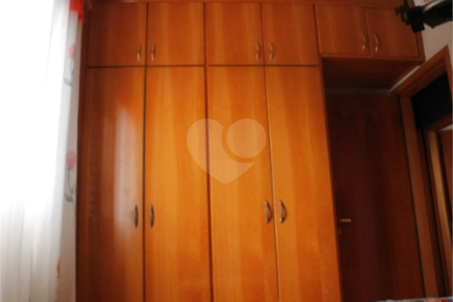 Apartamento 03 Dorm 02 Banheiros 01 Vaga na Saúde para Venda.