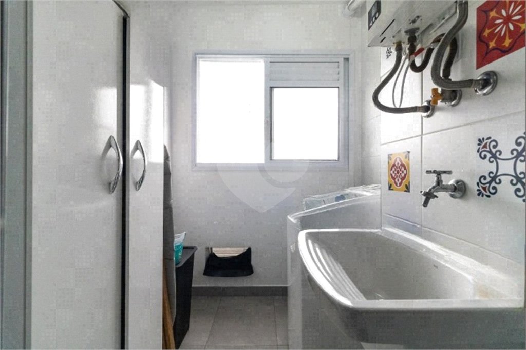 Apartamento de 02 dormitórios sendo 1 suíte