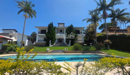Casa à venda com 5 quartos, sendo 3 suítes,  em Itapetinga, Atibaia, SP
