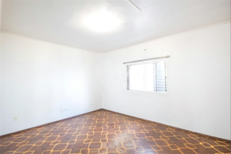 Casa à venda com 206m², 3 quartos e 2 vagas