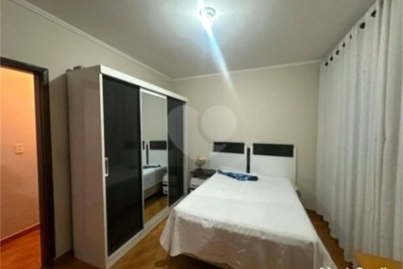 Casa com 200m² , 5 dormitórios , sendo 1 suíte , 3 vagas de garagem , à venda em Guarulhos.