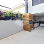 Casa de 85m2 com 3 dormitórios e 2 vagas de garagem localizado no Bosque da Saúde