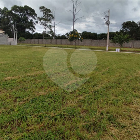 Terreno à Venda em São Carlos, no bairro Residencial Samambaia