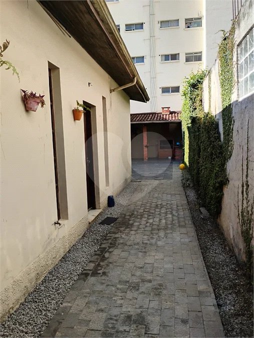 Vende-se ou Aluga-se Casa com 400 m2 na Vila Mascote