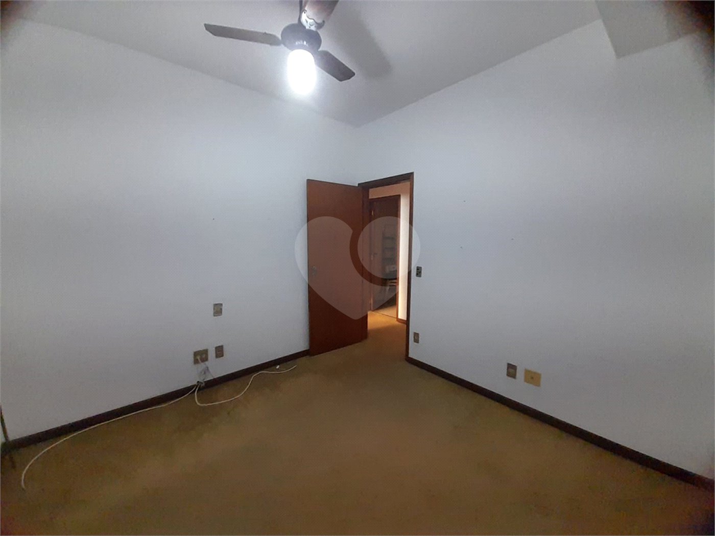Apartamento à Venda no Edifício João Malagutti – 3 Dormitórios, 132m², Vista Maravilhosa!