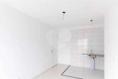 Apartamento com 50m², 2 dormitórios, 1 vaga, á venda em Itaquera.