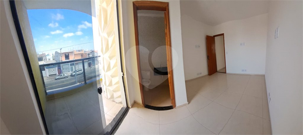 Sobrado novo de 3 quartos, 1 suíte, com 100 m², 2 vagas de garagem à venda no Jardim Eliane SP