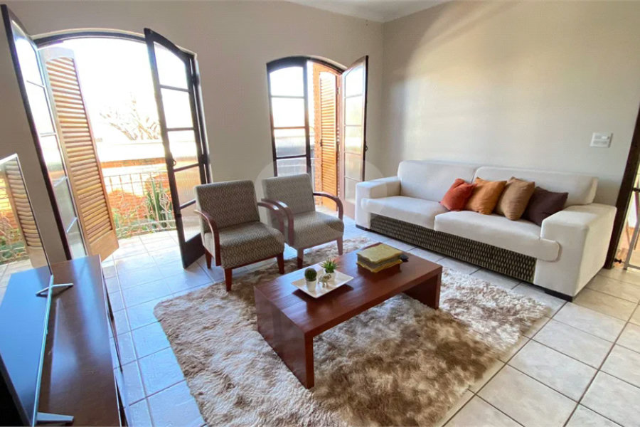 Excelente casa no Jardim Brasilia 3 dormitórios sendo 1 suíte