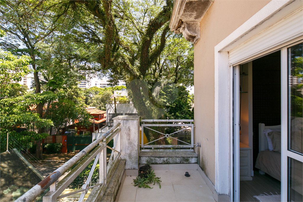 Casa à venda com 5 suítes no condomínio Villa Florida, São Paulo - SP