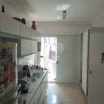Linda Casa 3 dormitórios com piscina - R$ 950.000,00