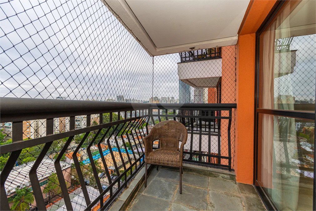 Apartamento à venda com 3 quartos, sendo 1 suíte, em Chácara Santo Antônio, São Paulo, SP