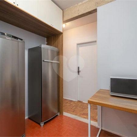 Excelente oportunidade para reformar e ficar com o apartamento dos seus sonhos!