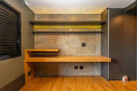 Apartamento à venda com 3 quartos, sendo 1 suíte, em Chácara Santo Antônio, São Paulo, SP