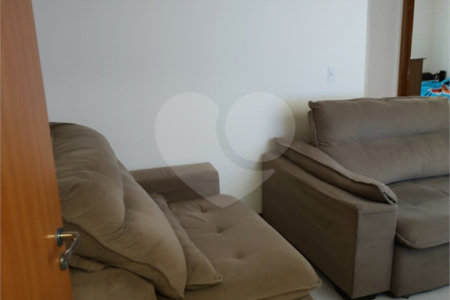 Apartamento no condomínio Monte Everest dispondo de 48m²