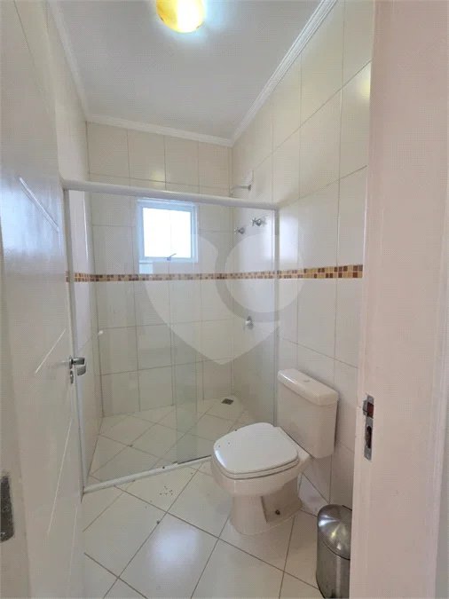 Casa à venda ou para alugar com 3 quartos, sendo 1 suíte,  no condomínio Terras de São Francisco, Vinhedo - SP