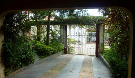Sobrado à venda com 4 quartos, sendo 2 suítes,  em Tremembé, São Paulo, SP