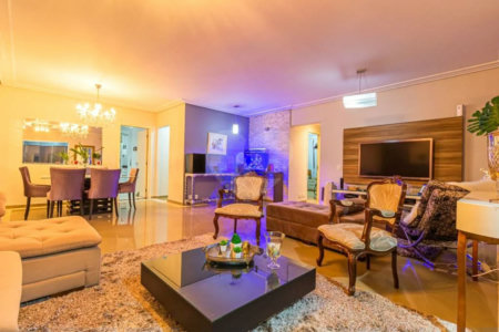 Apartamento com 130m² , 3 dormitórios , sendo 1 suíte , 2 vagas , à venda no bairro Campestre em Santo André.