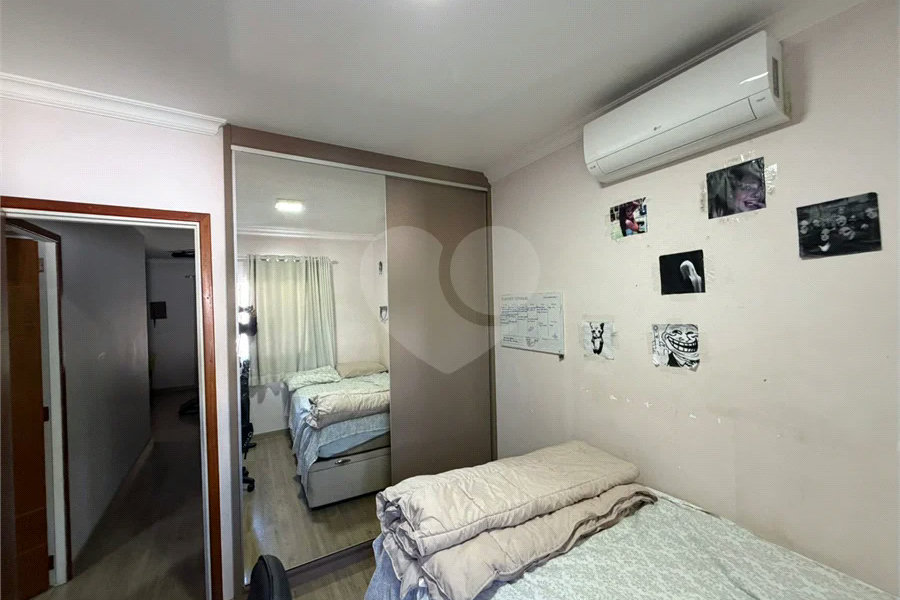 Casa à Venda no Santa Terezinha com 3 Dormitórios, Churrasqueira e Garagem para 2 Carros