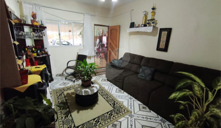 Casa à venda com 4 quartos, sendo 1 suíte,  em Cidade Aracy, São Carlos, SP
