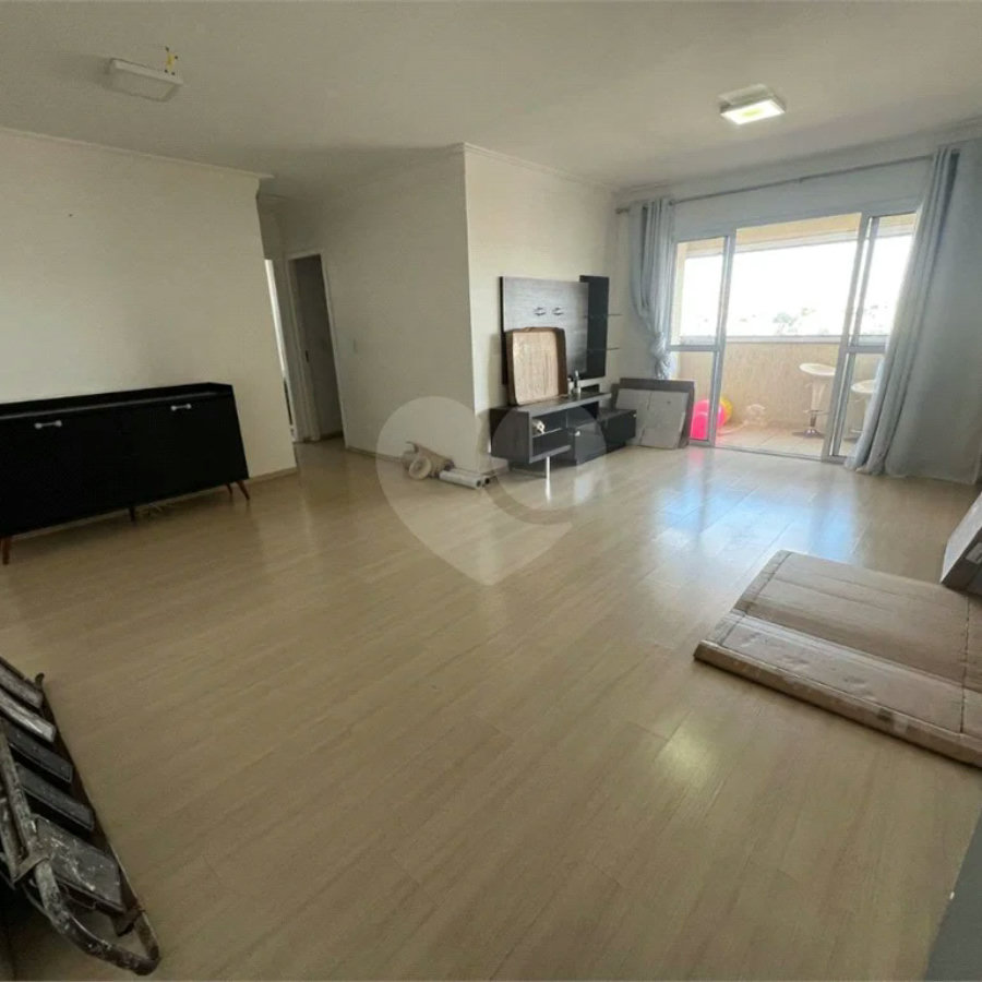 APARTAMENTO de 2 quartos (1 suíte) á venda em Santo André, 75m², 2 garagens fixas e cobertas, é entrar e morar!