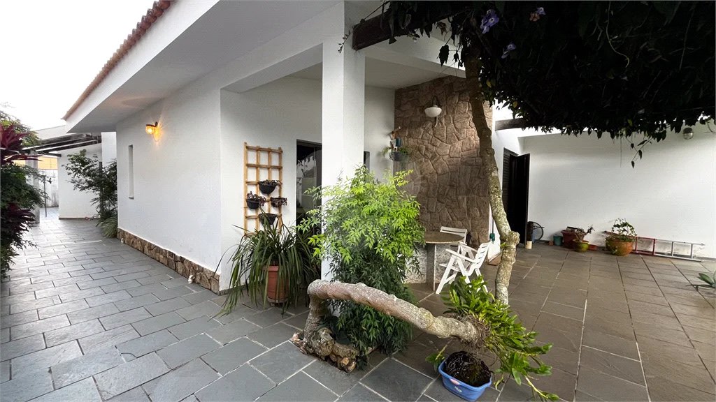 Casa à venda com 3 quartos, sendo 1 suíte, em Jardim Dos Estados, Poços de Caldas - MG
