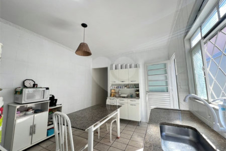 Casa à Venda no Santa Felicia, São Carlos | 2 Dormitórios | Pronta para Morar com Total Conforto