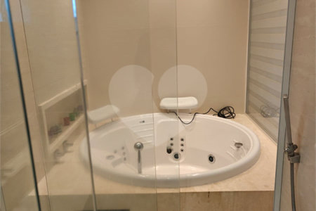 Apartamento à Venda na Mooca – 126 m², 3 Suítes (1 com Banheira), Varanda Gourmet, Andar Alto, Porteira Fechada
