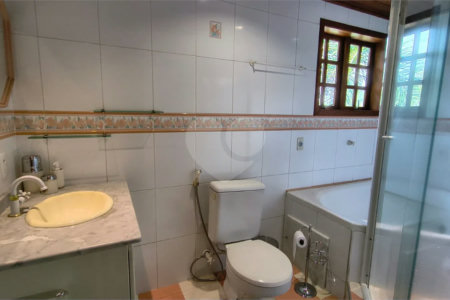 Casa à venda ou para alugar com 7 quartos, sendo 5 suítes, no condomínio Estância Marambaia, Vinhedo - SP