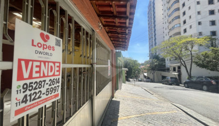 Sobrado à venda com 4 quartos, sendo 1 suíte,  em Vila Gilda, Santo André, SP