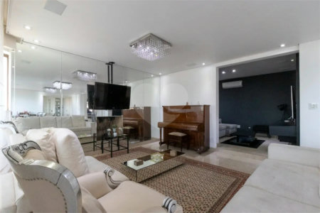 Apartamento à Venda com 260m² - Aclimação