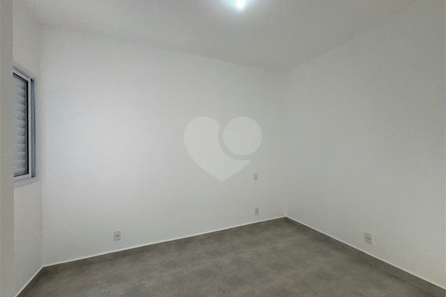 Apartamento novo Região Jardim do São Paulo com – 40 metros - 2 dormitórios - 1 banheiro, sala - cozinha e 1 vaga.
