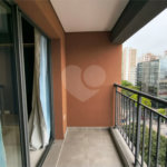 Studio completo, em frente ao Metro Borba Gato.
