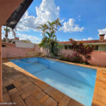 Casa Térrea 5 quartos bem localizada com piscina.