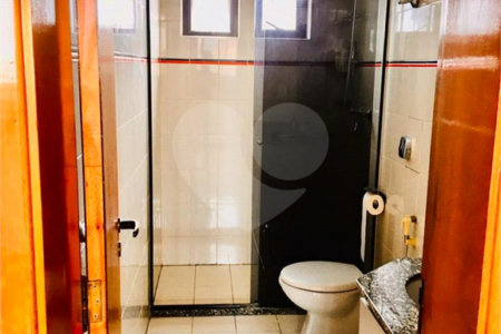 Apartamento no Bosque da Saúde com 4 dormitórios.