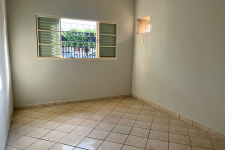 Casa para alugar com 4 quartos, sendo 2 suítes, no Centro, Três Lagoas, MS