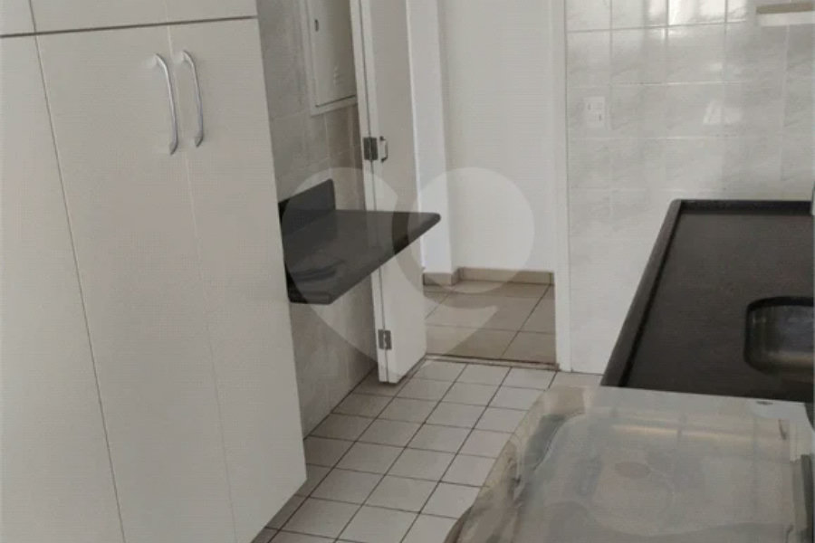 Vende-se apartamento na Vila Mascote