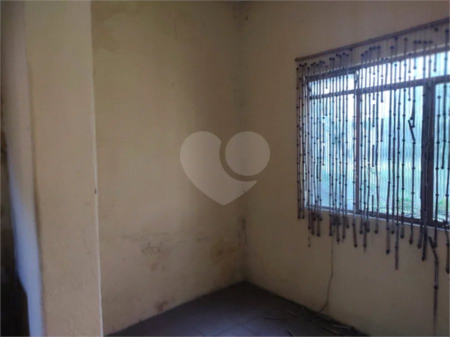 OPORTUNIDADE: Terreno à venda no Jardim Maristela com 250m2, 10 metros de frente!