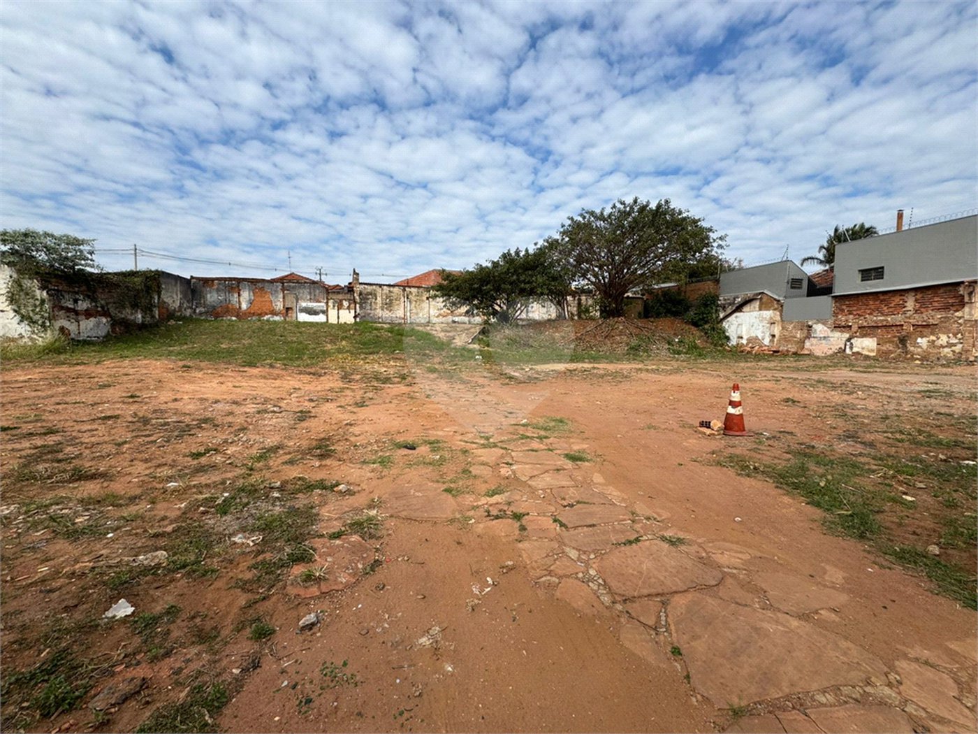 Terreno comercial de 2.100m2, no Bairro Vila Prado em São Carlos-SP