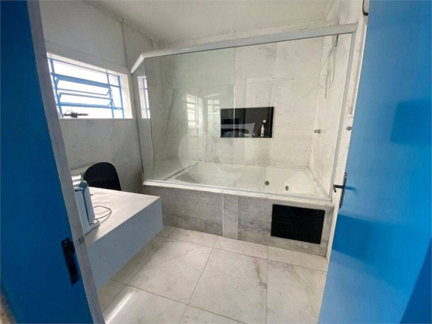 Sobrado 3 Suítes próximo ao parque do carmo